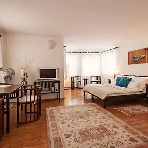 https://domus-henrici-boutique-hotel.praguehotelsweb.com
